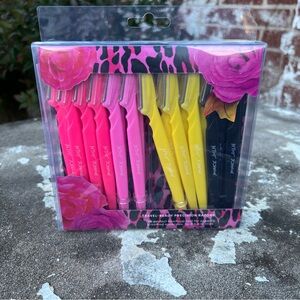 Betsey Johnson 30 Piece Brow Razors In Four Different Colors NWT
